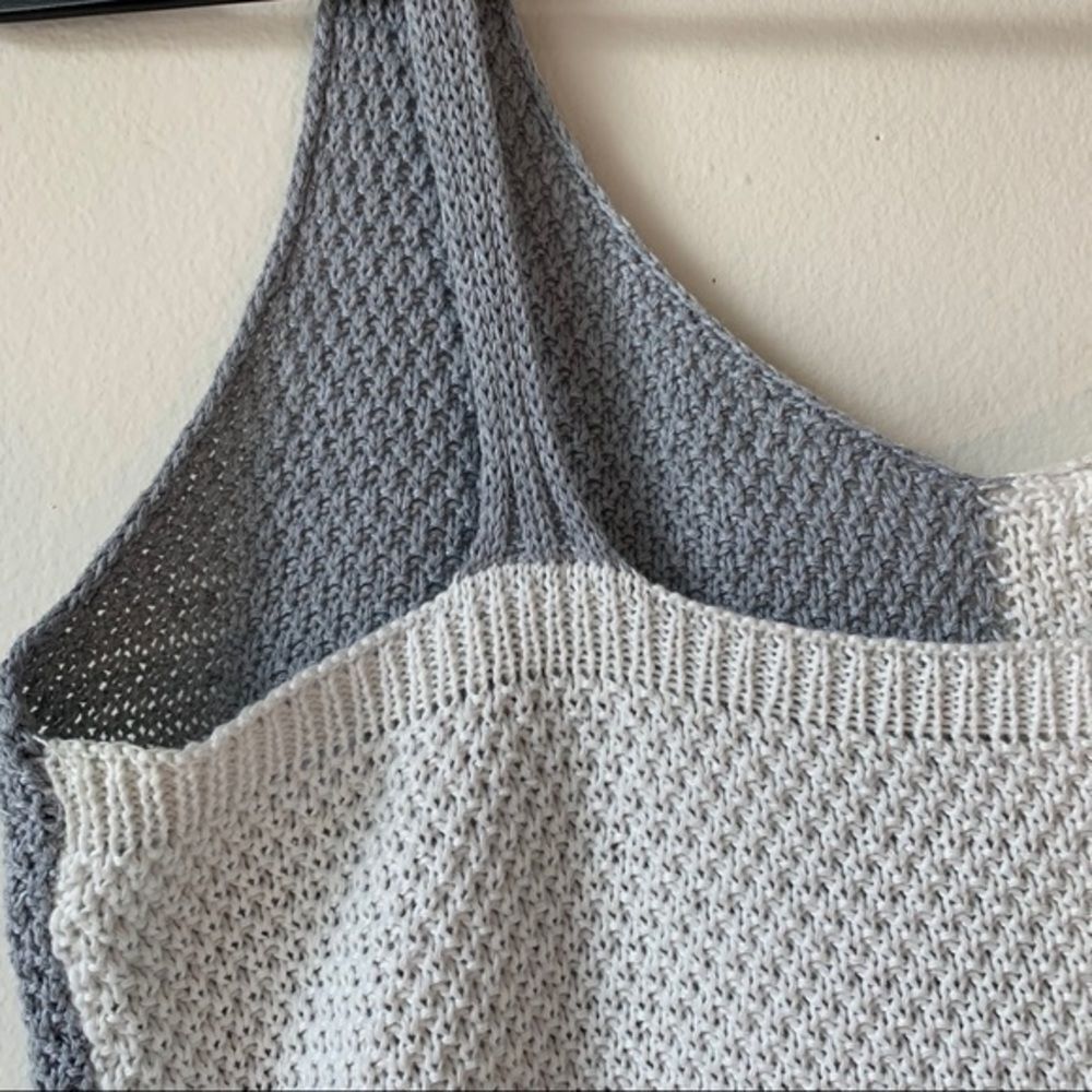 Color Block Knit Tank - Picture 6 of 7